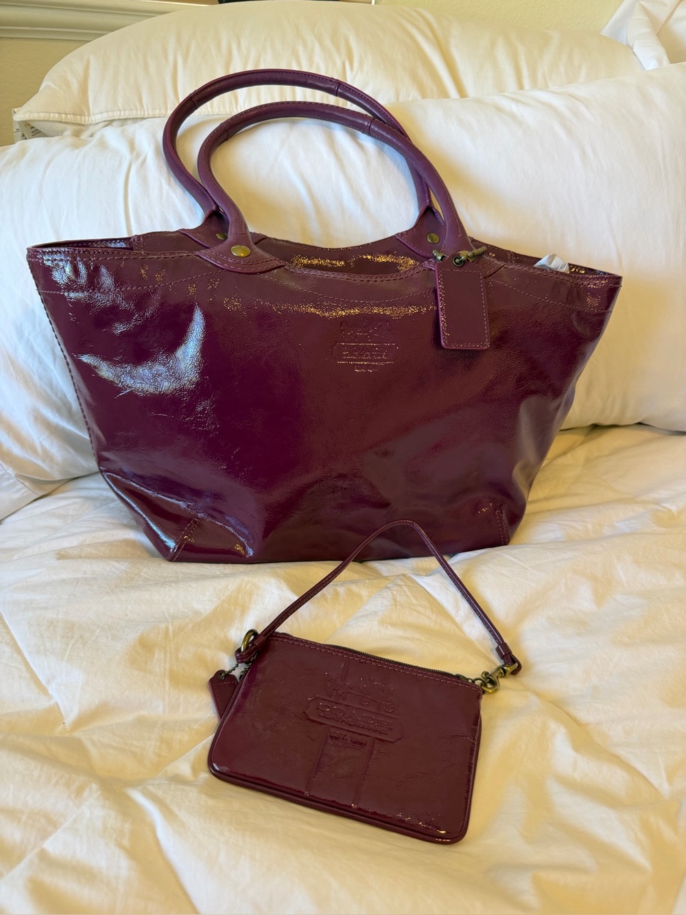 NWOT Coach Bleecker Crinkled  Patent Tote in Plum with matching wristlet